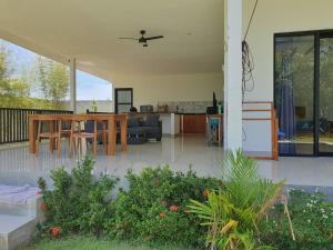 Peaceful 2BR Villa in Amed with pool and garden
