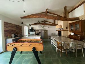 Villa Baptiste Spa Sauna Billard Piano ping-pong baby-foot Piscine près de Bordeaux