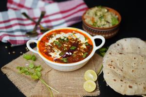 Raj Kamal Hotel Near Temple With Lift