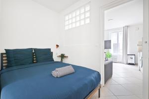 Eiffel Tower Heart of Paris 1BR-4P with NetFlix