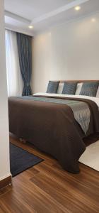 The Lantern Gardens - Oloirien