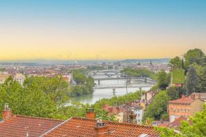 Caractère et Charmant proche Tête dOr