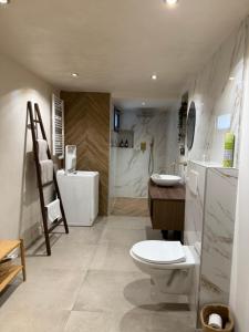Charmant rez-de-jardin indépendant avec chambre privée