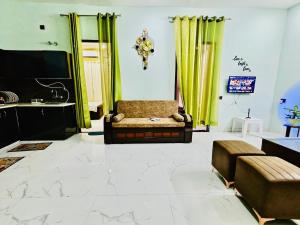 Euphoria Stay - 2BHK Cozy Mountain Homestay