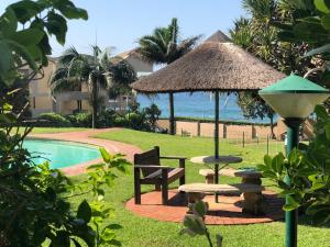 Umdloti Sands Family Retreat 20m from the Ocean - Ubytování bez kategorie ve městě Umdloti