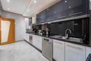 Atlas view apartment