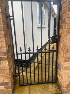 Cozy 2 Bedroom Apartment