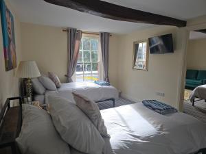 Family room 2 - The Unicorn Hotel