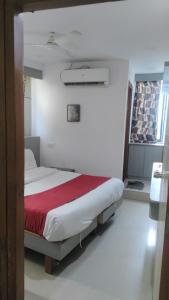 Hotel Sparsh, C G Road