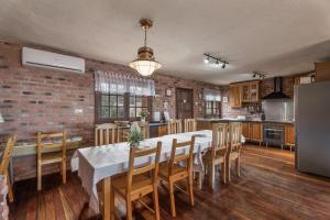 Casa El Pinito No Groups Under 27