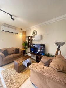 Madinaty Well-furnished 3- Bedroom apartment - شقة فندقيه للايجار مدينتي