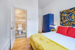 Welcome London Covent Garden Piazza