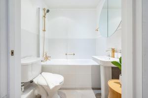 Welcome London Covent Garden Piazza