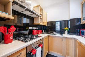 Welcome London Covent Garden Piazza