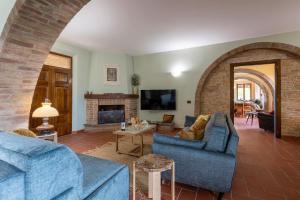 PODERE GELLINO 14, Emma Villas