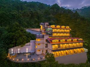 Sterling Ameris Kasauli