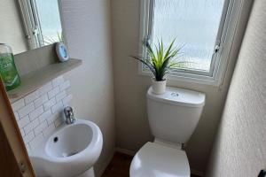 3 Bedroom Caravan Sleep 6 Pet Friendly