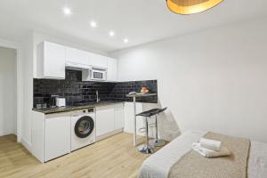 BnBNova - Louvre & Tuileries Gardens