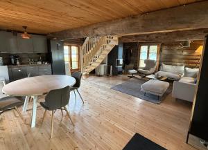 Arctic Private Island -inclusive HB and activities