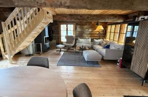 Arctic Private Island -inclusive HB and activities