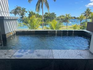 La Mivoie Beachside Living