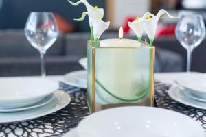 Luxurious long stays with free parking