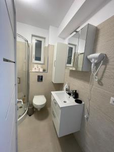 Zlata Quiet London Residence 8D 18C private parking