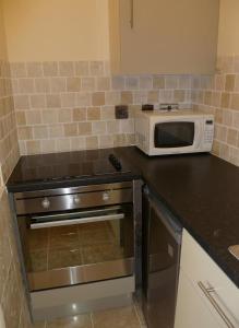 Flat Sleeps 2 with On-Street Parking