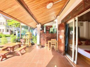 Villa That Luang Legend