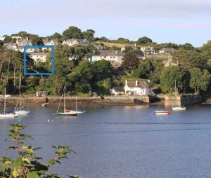 Cosy Flushing Village Home | Parking & Near Beach