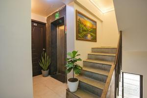 Via Lloyds Inn - Near Kodambakkam Railway Station