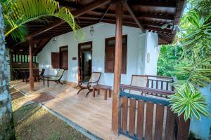 Araliya Gardens Hotel