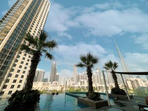Stunning Studio facing Burj Khalifa