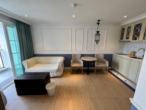 Seven Seas cote Studio