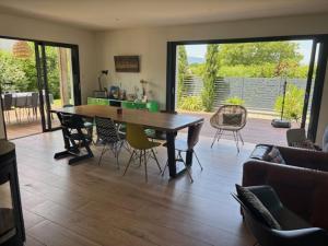 Duingt, maison 165m2, jardin 8pers