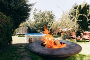 DiamondVilla, 4 bedroom Apartment, garden & spa