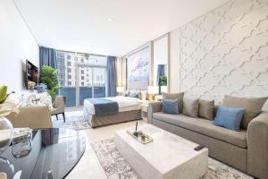 Stunning Studio facing Burj Khalifa