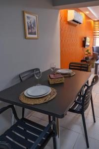 Modern Flat Across Hadrian Gate