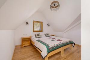 Orzeł 33 GiewontView Two-Story Apartment by Renters Prestige