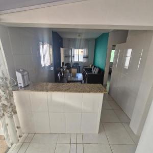 Casa ampla e com garagem