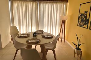 Hermoso depto, mts parque, AA y Parking