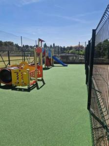 2 pièces dans résidence avec piscine proche centre ville Frejus