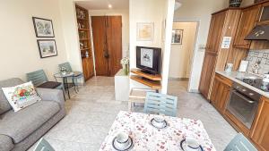 Rosselli Terrace Apartment