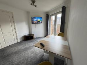 Comfortable, London 1 Bed Garden