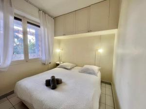 Rocamare 2, by Welcome to Cannes