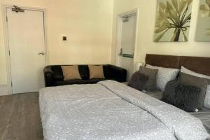 Apartment - Sleeps 2 - Parking - WiFi