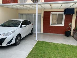 Apto novo - pé na areia em condomínio horizontal