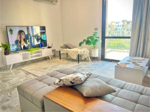 Panoramic View Luxury 2 Beds Hotel Apart - East Town Compound - Sodic - New Cairo - Cairo