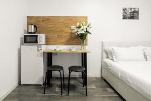 River House Apartments