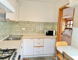 Crans-Montana 3BR - Mountain View, Balcony and Parking